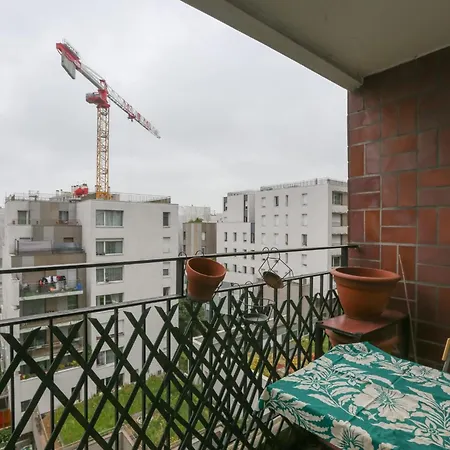 Daire Spacious With Garden